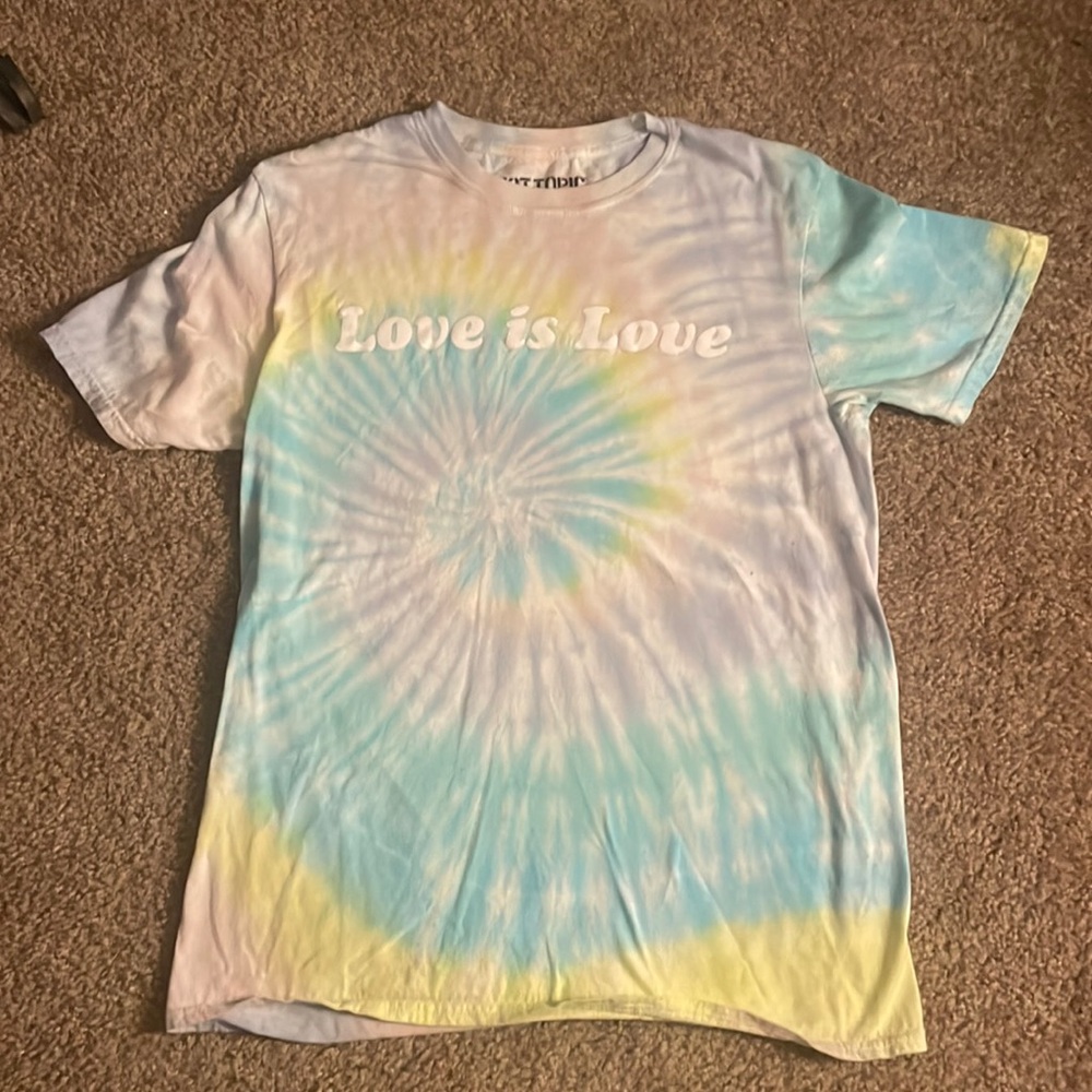 Hot Topic Pastel Tie-Dye Love Is Love T-Shirt Size Small